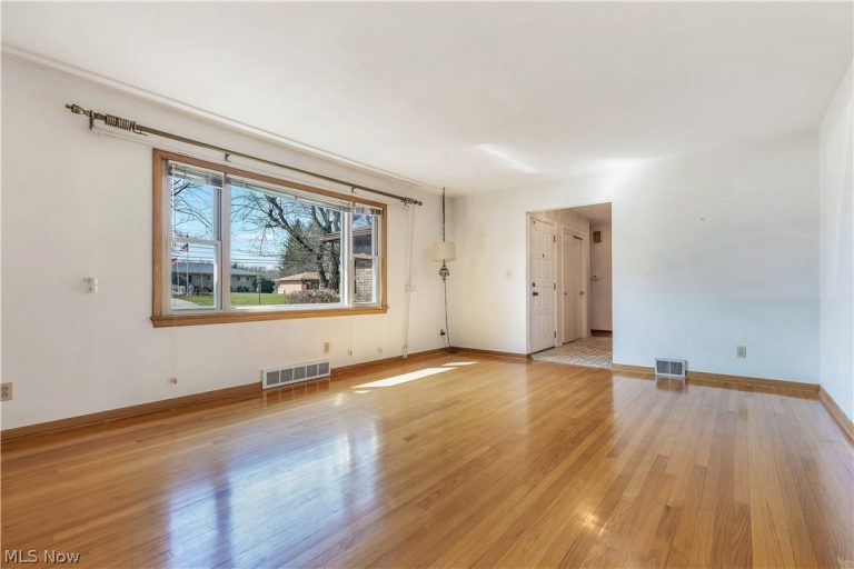 155 Moore Road, Akron, OH - Photo 3