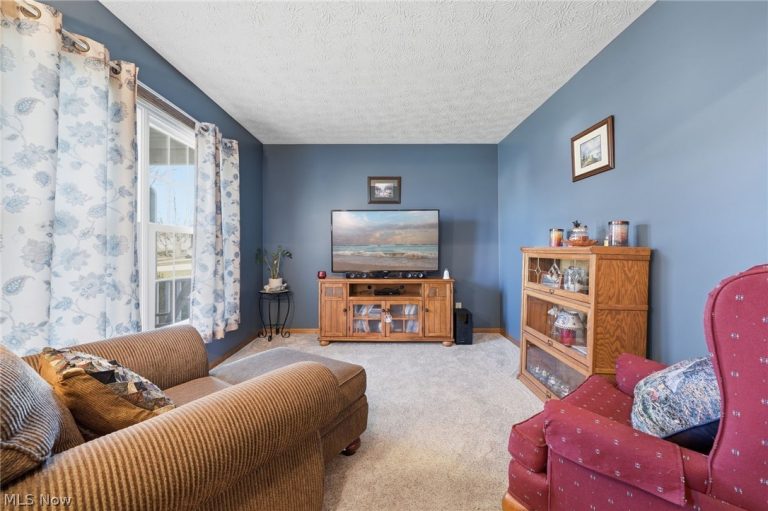 8294 Turquoise Avenue, Canton, OH - Photo 5