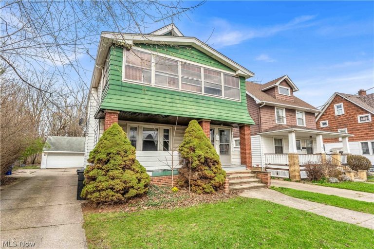 1042 Mozina Drive #1042/DN, Cleveland, OH - Photo 3