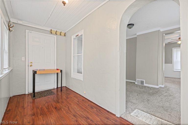 529 Bina Avenue, Akron, OH - Photo 4