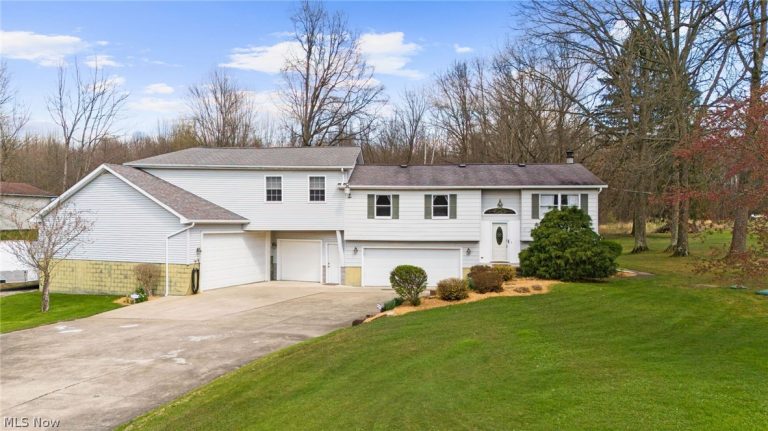 2837 Mahan Denman Road, Bristolville, OH, 44402
