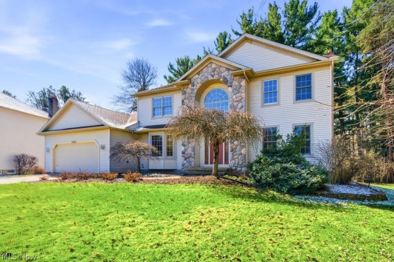 34390 Appleview Way, Solon, OH - Photo 2