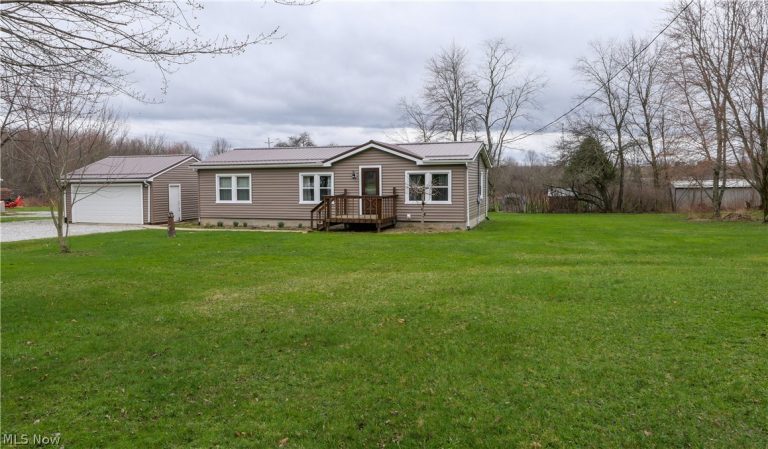 8698 Pierce Road, Garrettsville, OH - Photo 2