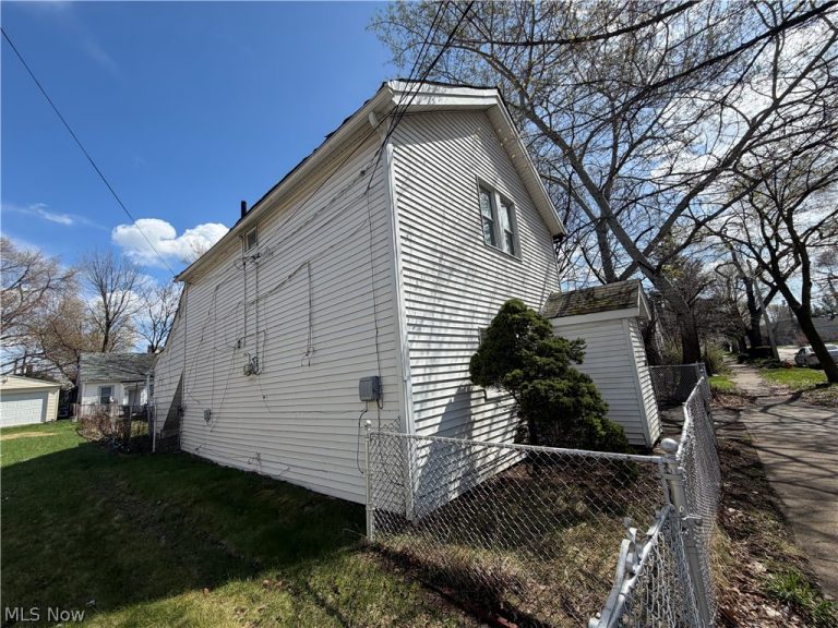 1369 41st Street, Cleveland, OH - Photo 3