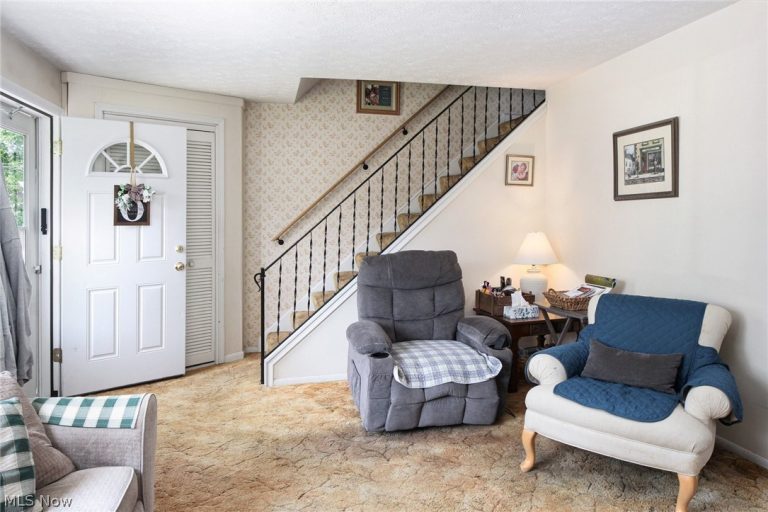 419 Meadow Lane, Painesville, OH - Photo 5