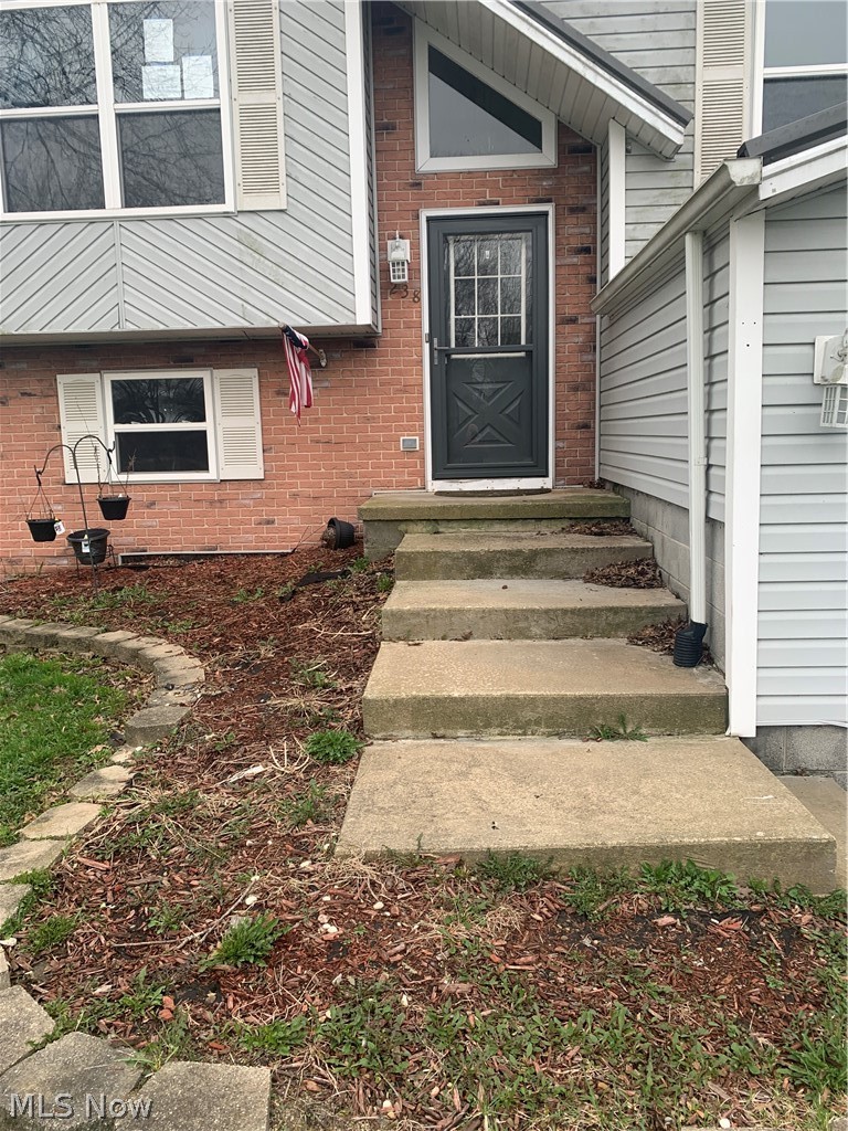 238 Raymond Avenue, Warren, OH - Photo 2