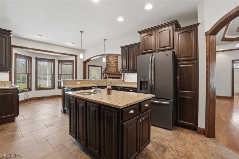 181 Margor Drive, Conneaut, OH - Photo 2