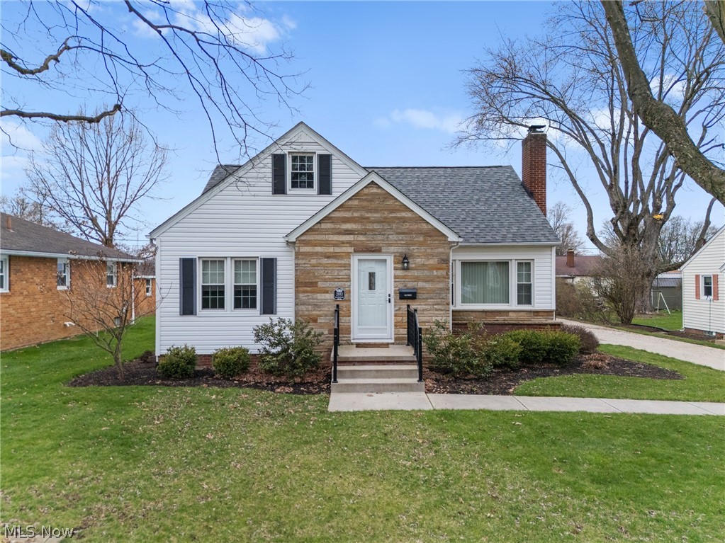 2883 Sharonwood Avenue, Canton, OH