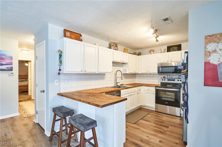 329 Spruce Street, Barberton, OH - Photo 6