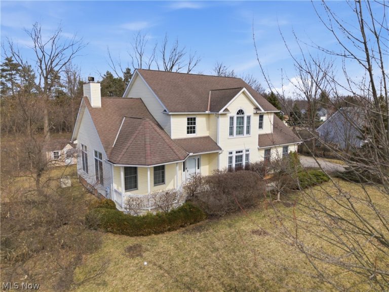 25684 Tryon Road, Oakwood Village, OH - Photo 4