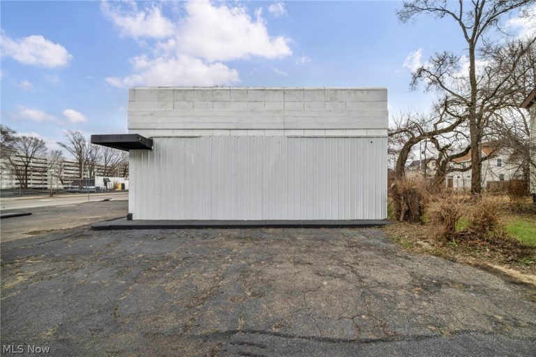 8400-8402 Cedar Avenue, Cleveland, OH - Photo 8