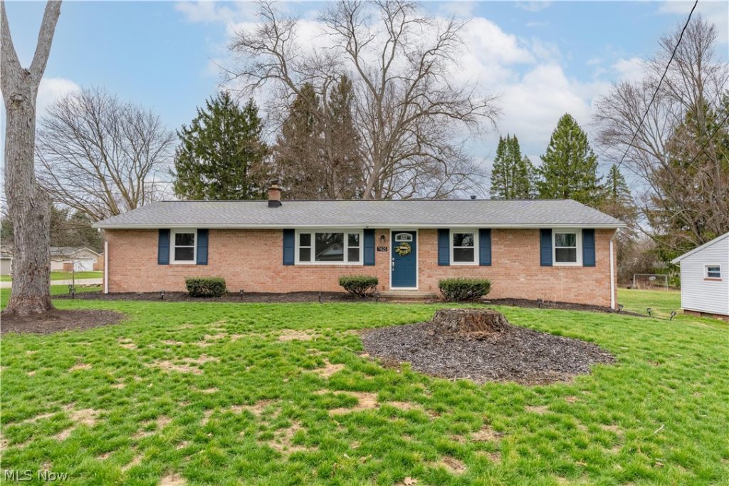 7825 Oakdale Street, Massillon, OH