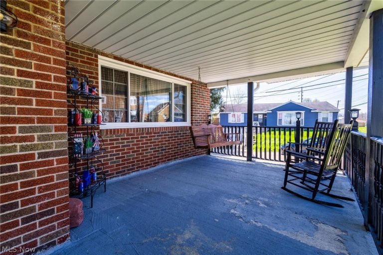 195 GILSON Avenue, Weirton, WV - Photo 3