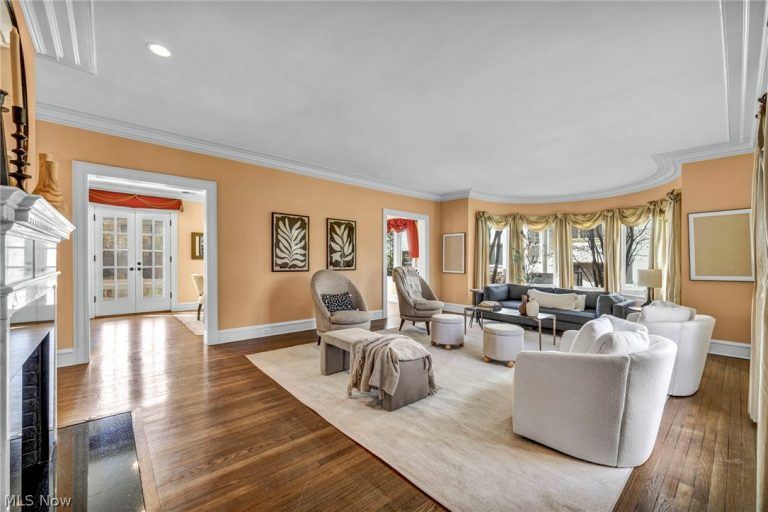 2992 Monmouth Road, Cleveland Heights, OH - Photo 3