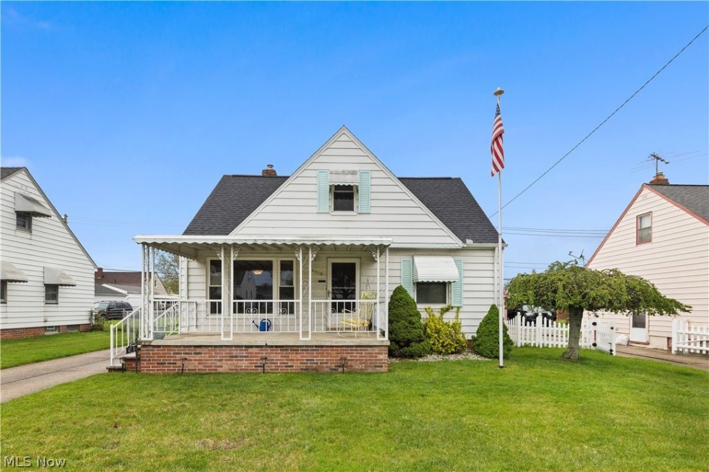 4718 Southwood Drive, Brooklyn, OH