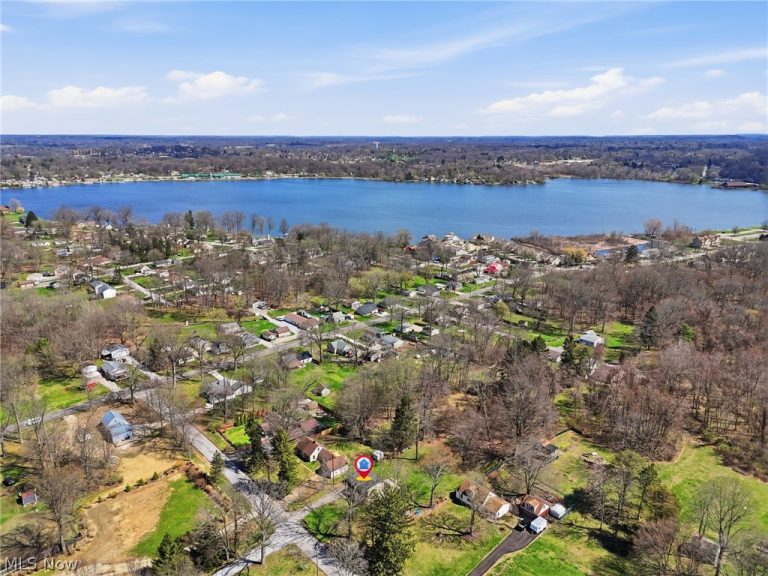 1555 Ambre Drive, Akron, OH - Photo 5