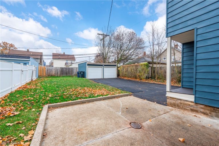 2127 Marlindale Road, Cleveland Heights, OH - Photo 5