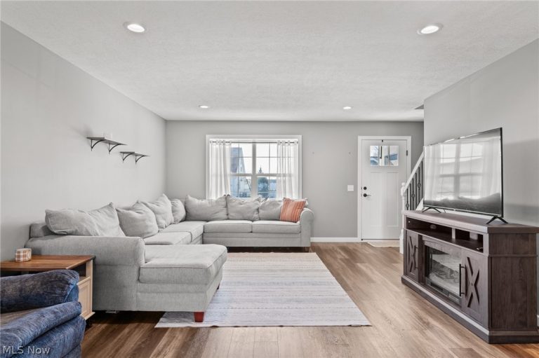 864 Liberty Court, Massillon, OH - Photo 5