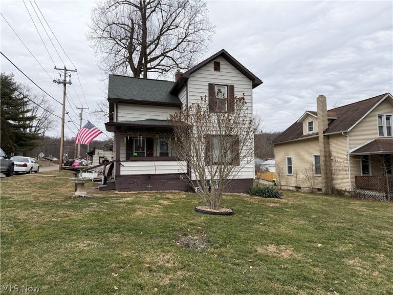 893 Maxwell Avenue, Millersburg, OH - Photo 2