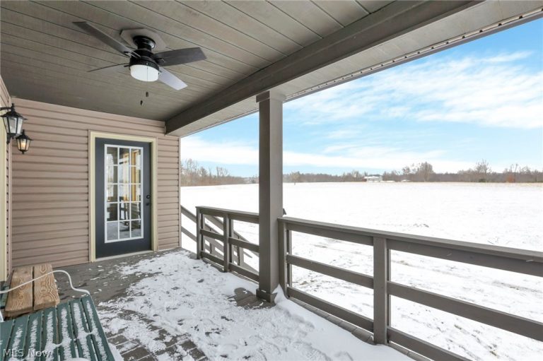 18010 Winterset Lane, Lore City, OH - Photo 3