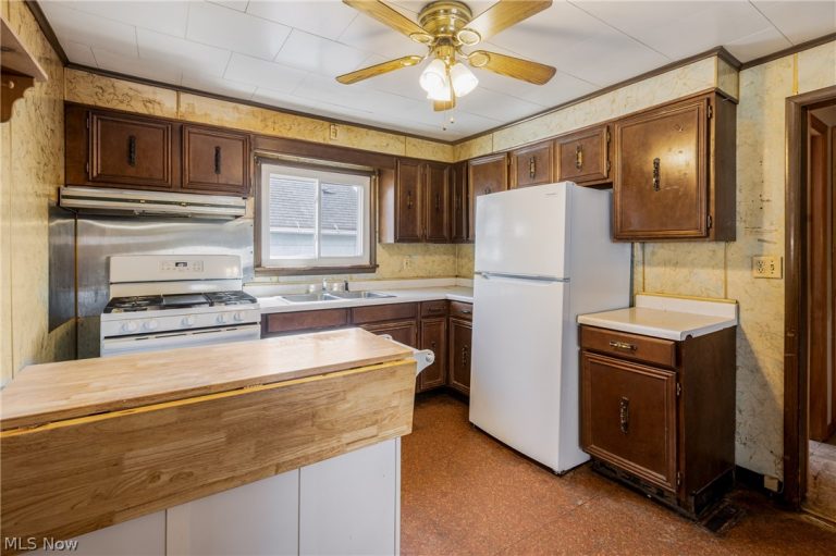 334 4th Street, Dover, OH - Photo 3