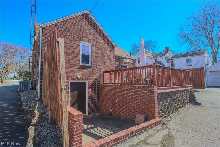 319 Superior Street, Louisville, OH - Photo 5