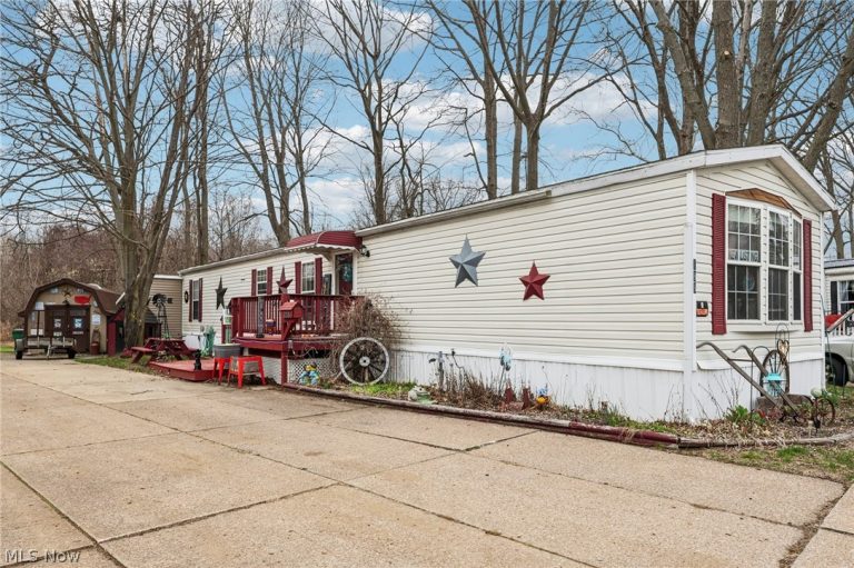 188 Paradise Boulevard, Madison, OH - Photo 3