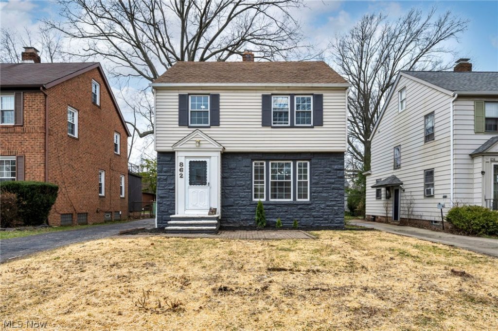 862 Keystone Drive, Cleveland Heights, OH