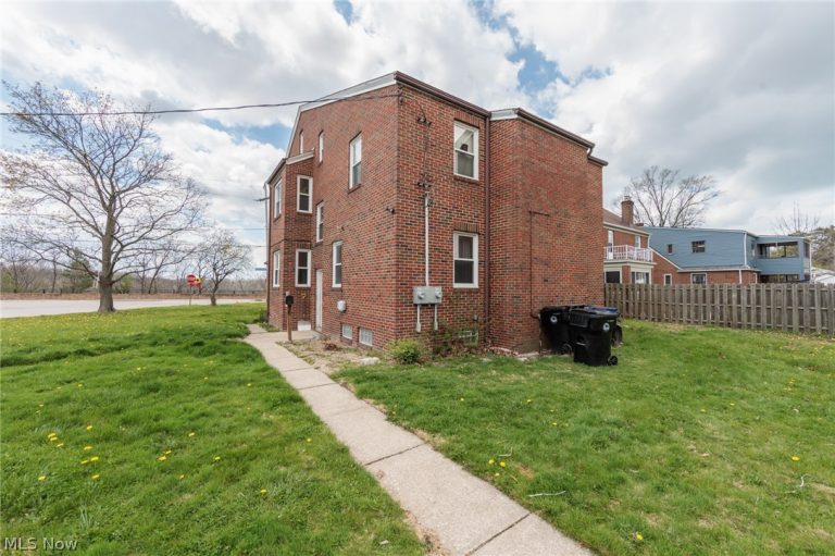 3155 Rocky River Drive, Cleveland, OH - Photo 4