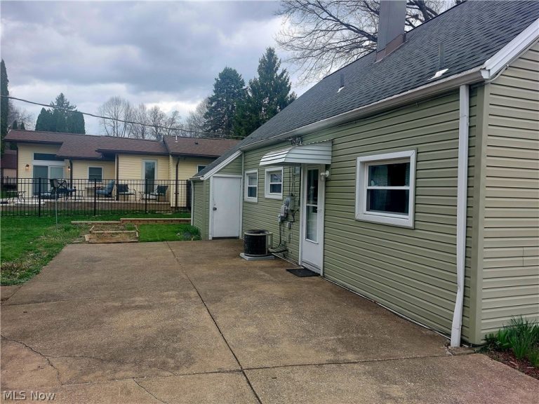 2215 Clyde Street, Poland, OH - Photo 5