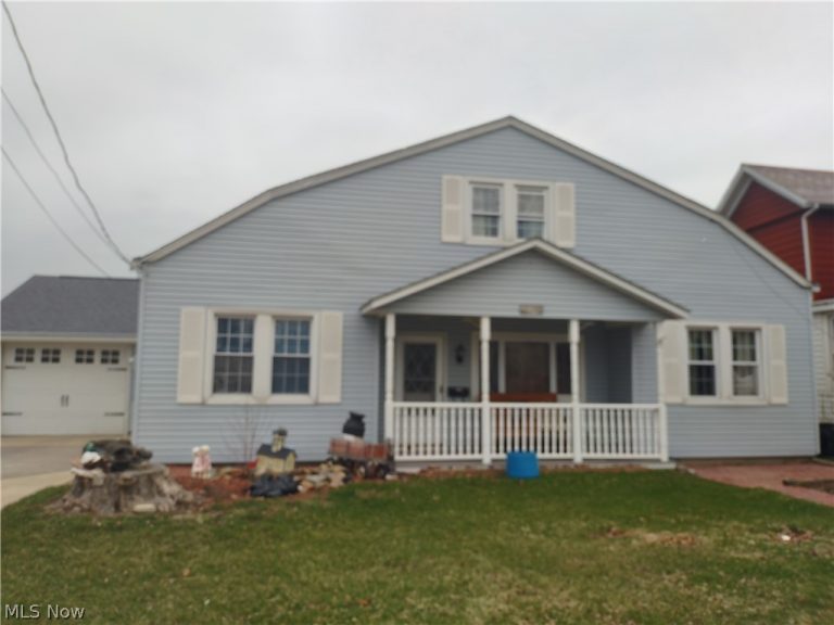 2119 Erie Avenue, Lorain, OH - Photo 2