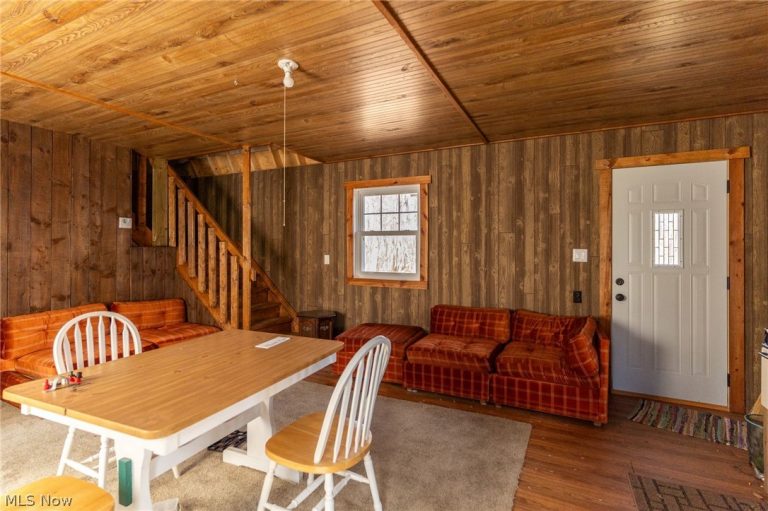 22681 Lexington Road, Alliance, OH - Photo 6