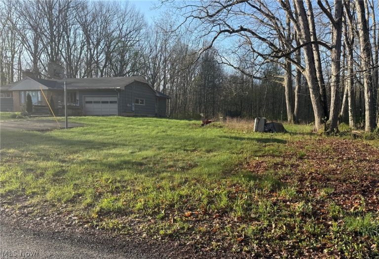 8466 Whipporwill Road, Ravenna, OH - Photo 2