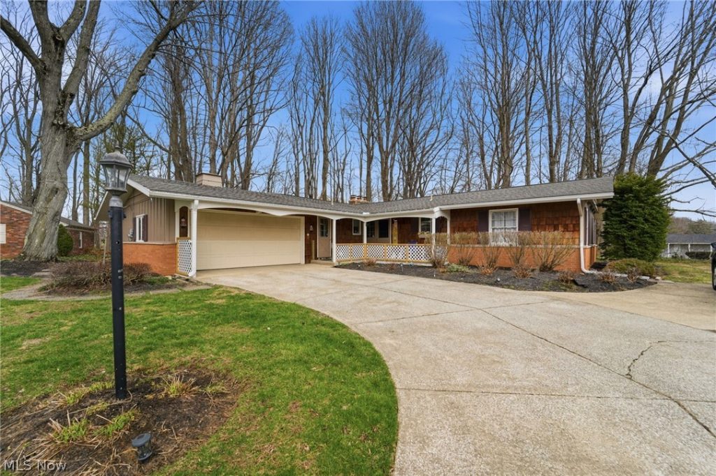 6424 Walrath Circle, Ashtabula, OH