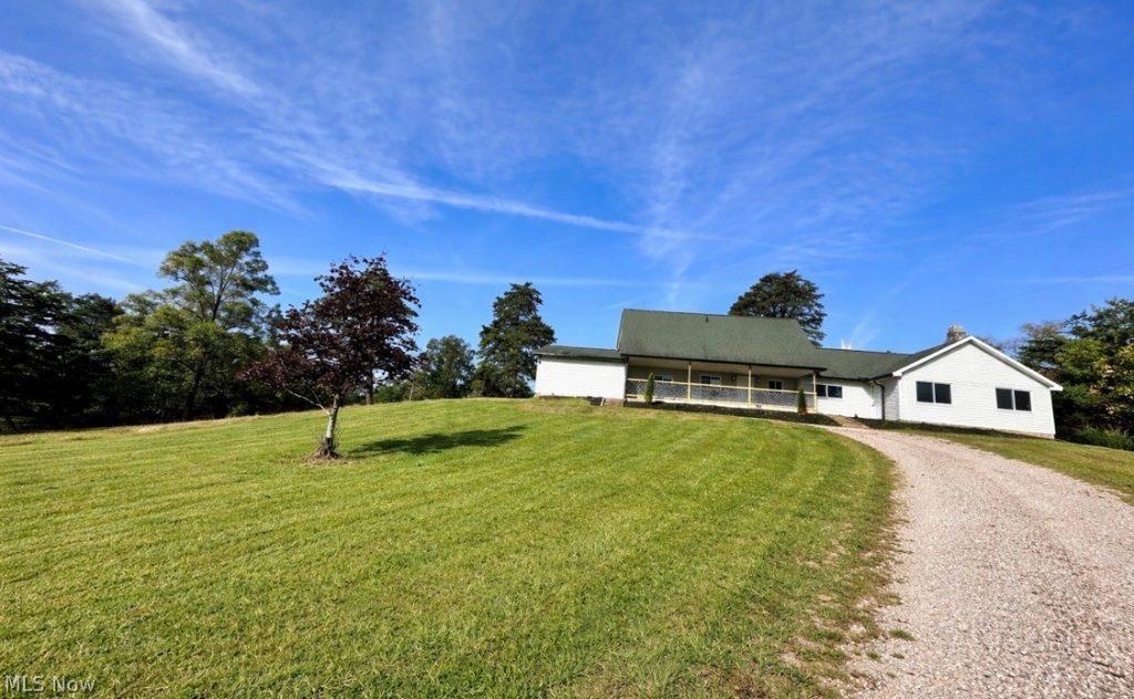 1556 Mcgill Road, Vincent, OH