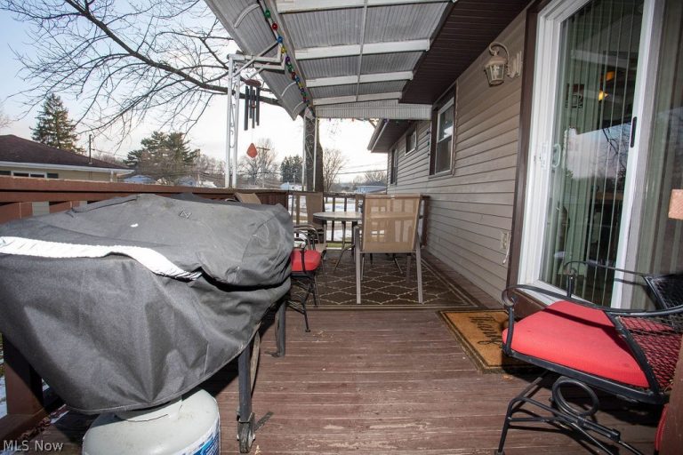 3490 Warwick Court, Canfield, OH - Photo 4