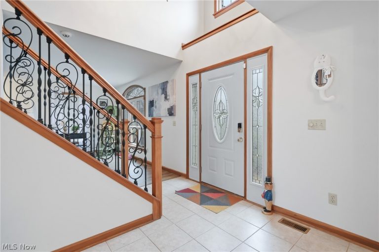 2031 Celestial Drive, Warren, OH - Photo 5