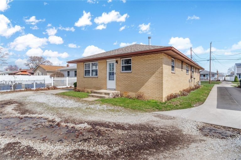 590 & 592 Herbert Road, Akron, OH - Photo 3