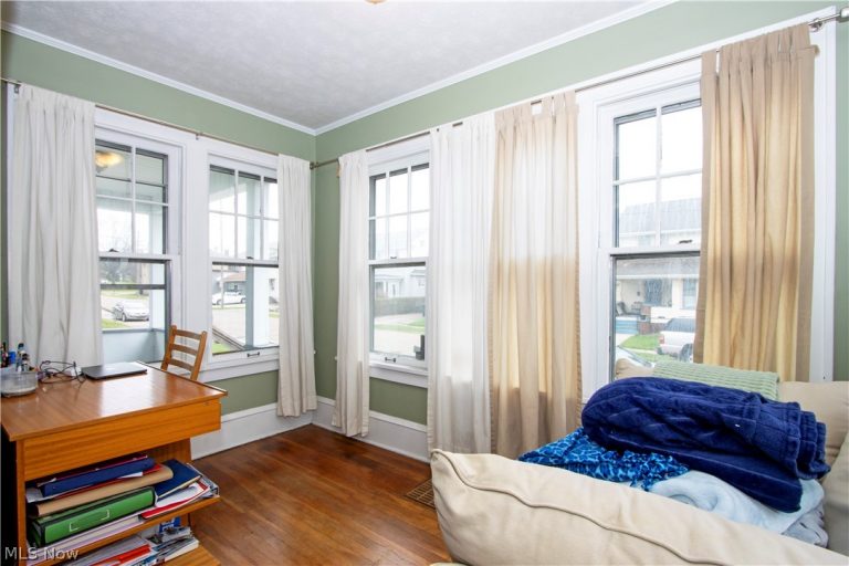 1311 Woodward Place, Canton, OH - Photo 5