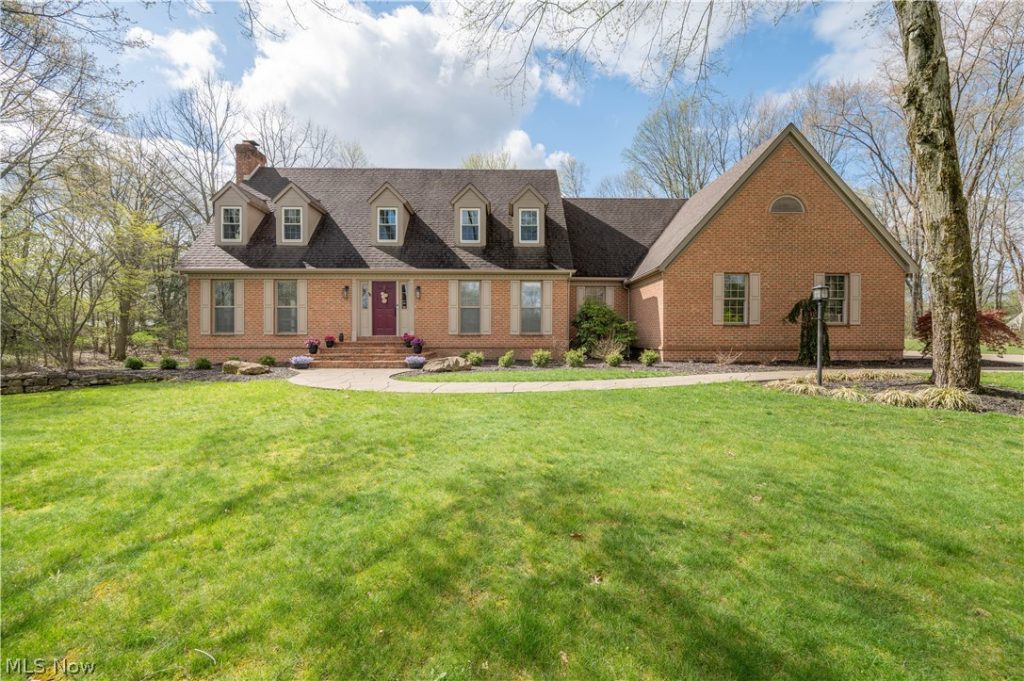 4306 Janell Court, Canfield, OH