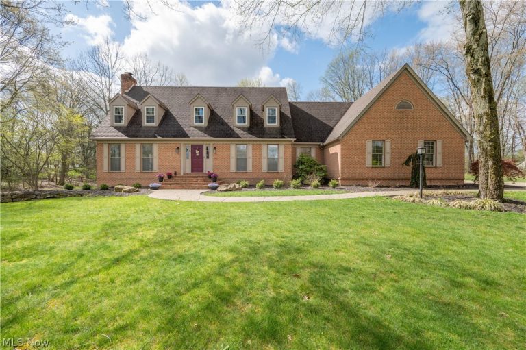 4306 Janell Court, Canfield, OH, 44406