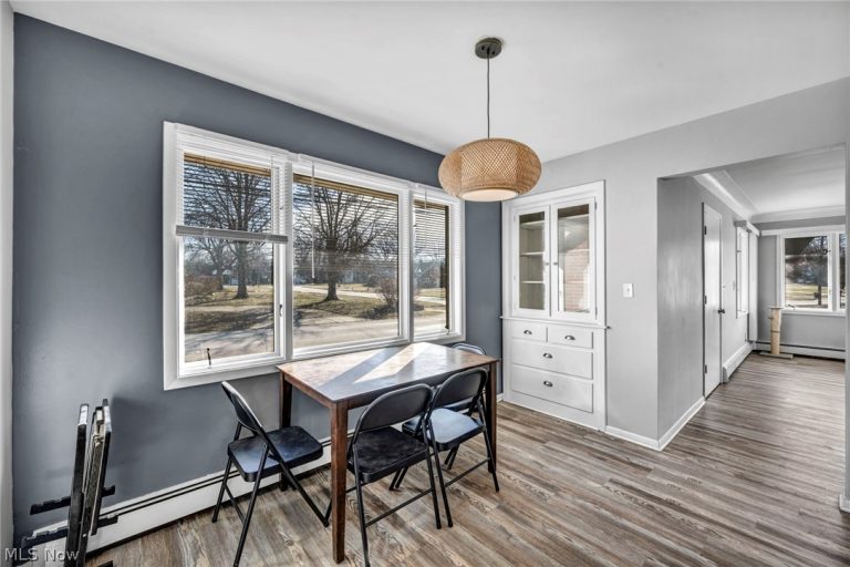 25641 Glenbrook Boulevard, Euclid, OH - Photo 6