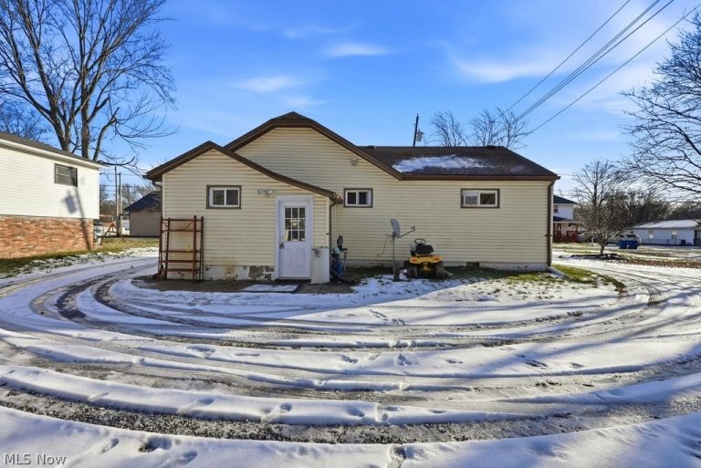 448 Fritsch Avenue, Akron, OH - Photo 4