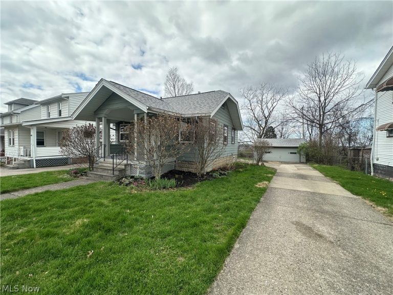 5040 88th Street, Garfield Heights, OH - Photo 2