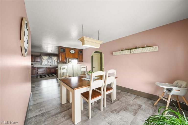 9561 Creaser Road, North Bloomfield, OH - Photo 6
