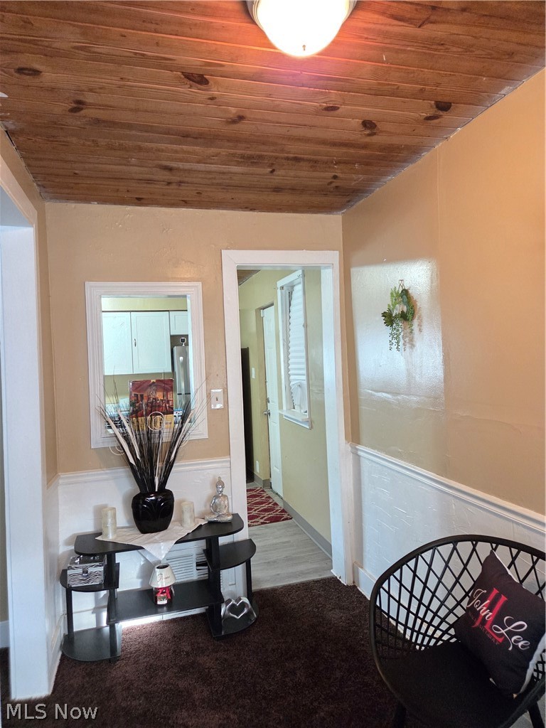 9006 Columbia Avenue, Cleveland, OH - Photo 8