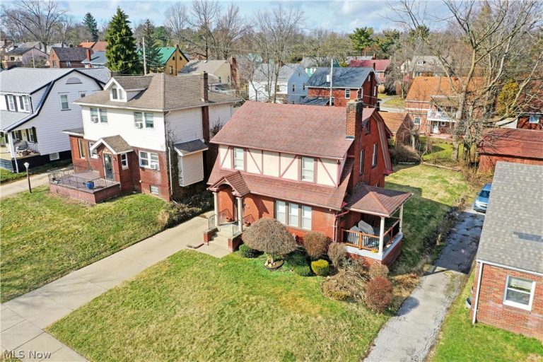 218 Upland Avenue, Youngstown, OH - Photo 3