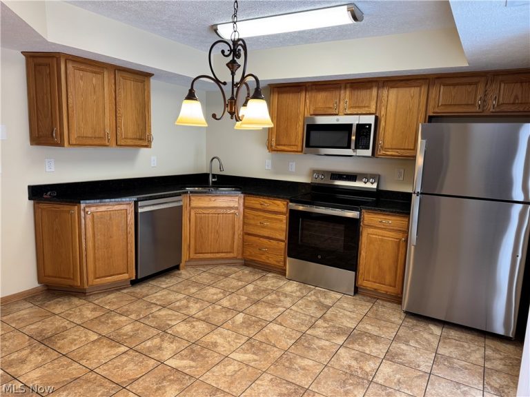 1420 Reimer Road #D, Wadsworth, OH - Photo 6
