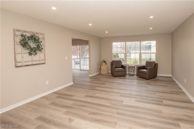 1290 Patriot Place, Massillon, OH - Photo 4