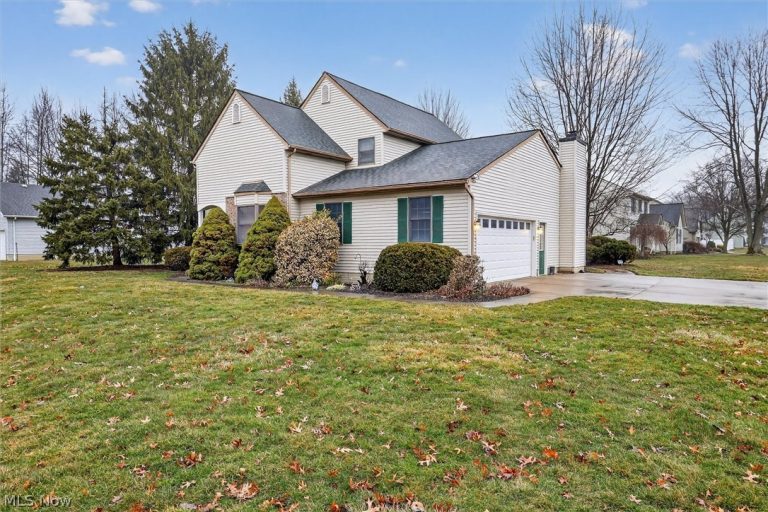 648 Landerwood Lane, Avon Lake, OH - Photo 4